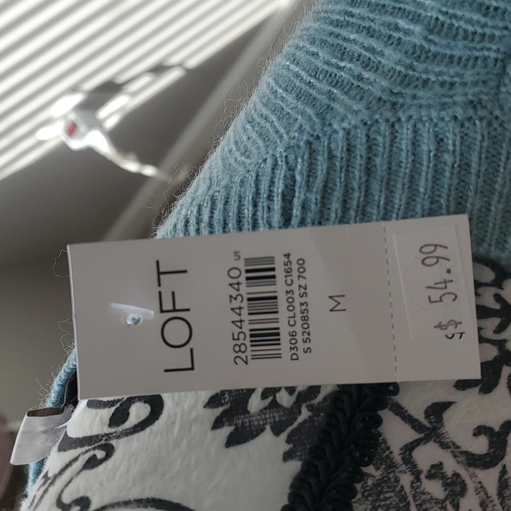 Sweater - Picture 2 of 4